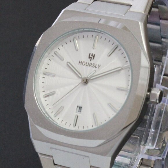 Men's Sports Watch Integrated Bracelet White Dial 42mm - Picture 10 of 13